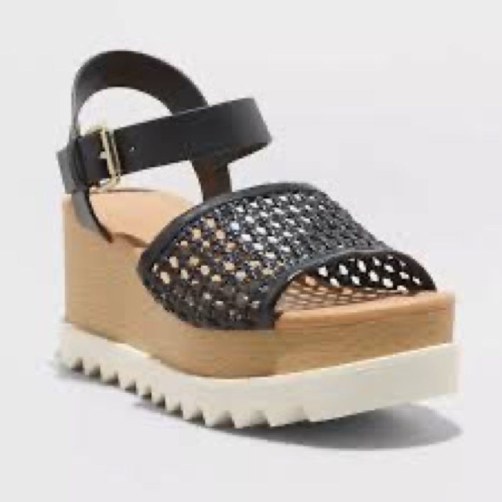 ⭐️nwt Universal Thread Alba Platform Heel Strappy Sandal⭐️